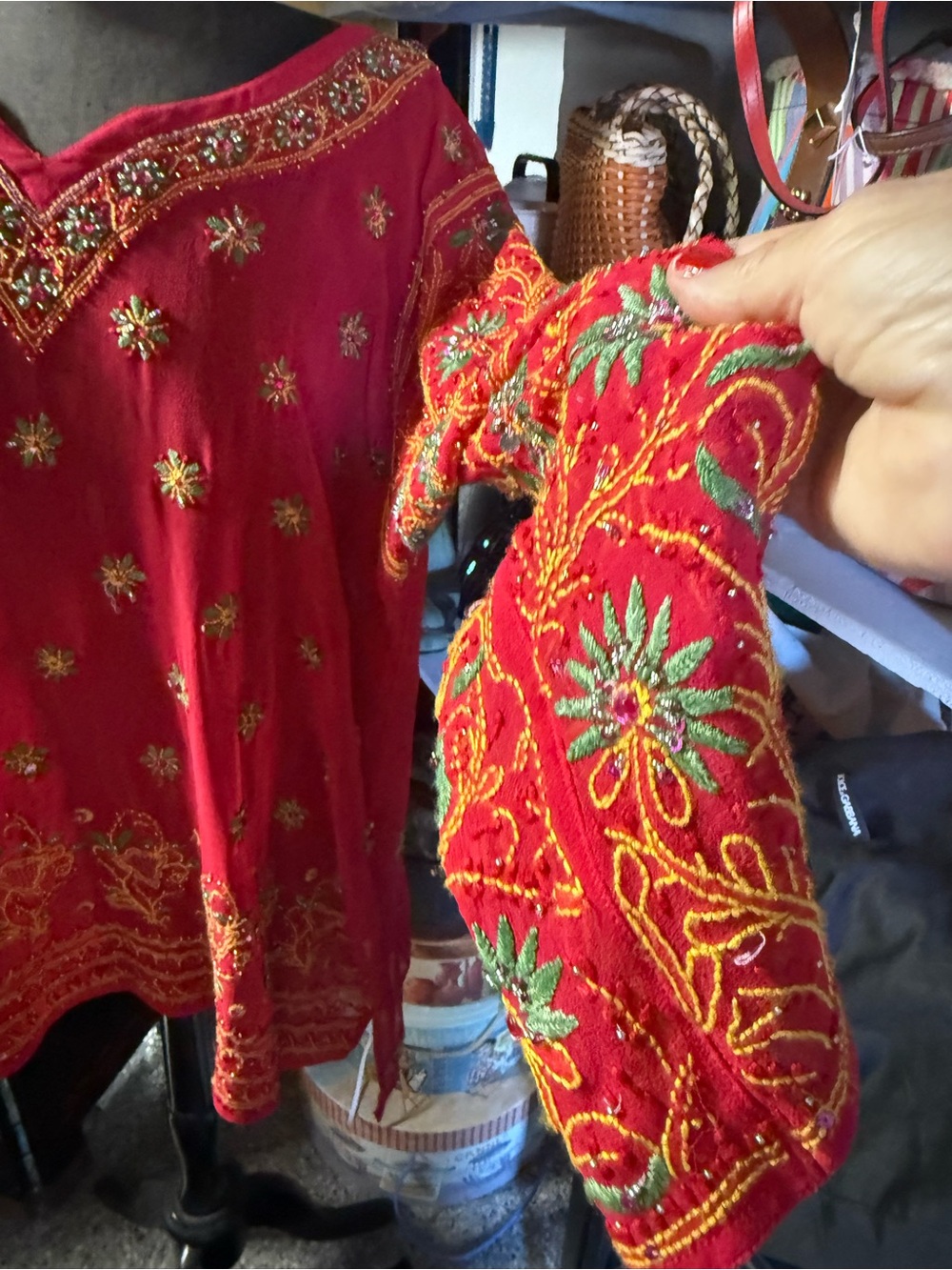 Embroidered Red Women's Tunic with Floral Accents. Ptp 22, 34” length. - Picture 3 of 5